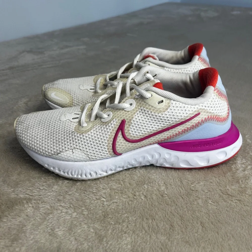 Nike Women's Renew Run White Ember Glow Athletic Sneakers Size 7.5 CK6360-100
